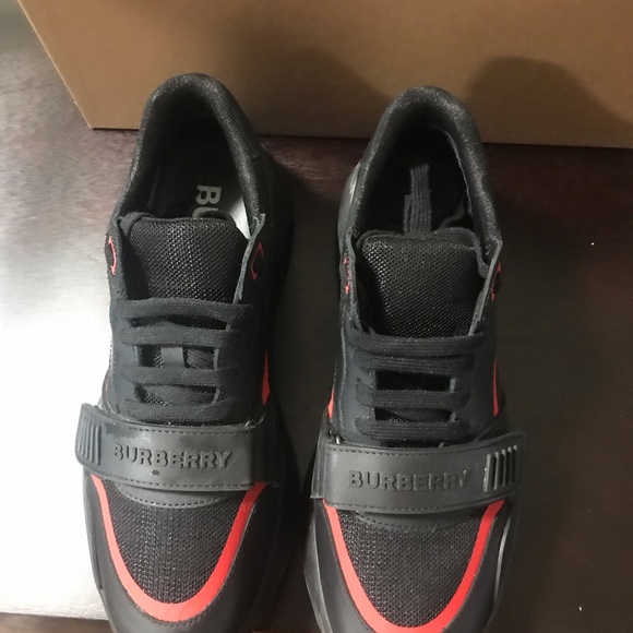 Burberry sneakers - Picture 4 of 8